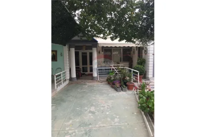 Tirane, shitet shtepi 2+1 Kati 0, 193 m² 140.000 € (shkolla bajram curri)