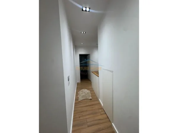 Tirane, jepet me qera apartament 1+1 Kati 9, 57 m² 650 € (KOMPLEKSI DELIJORGJI)