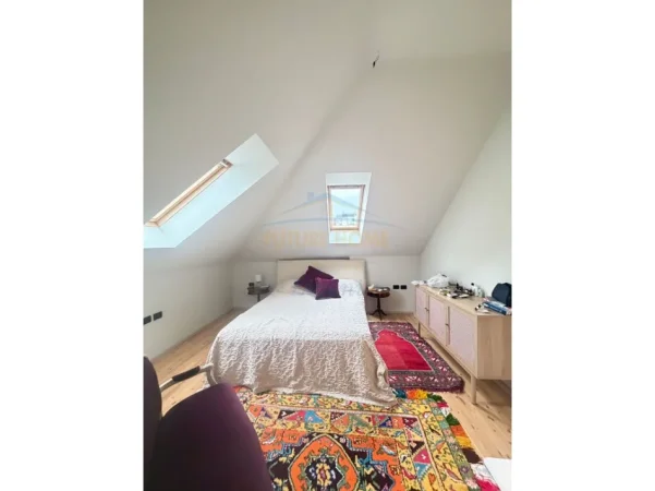 Tirane, shitet apartament 2+1+2 Kati 5, 311 m² 650.000 € (KOMUNA E PARISIT)