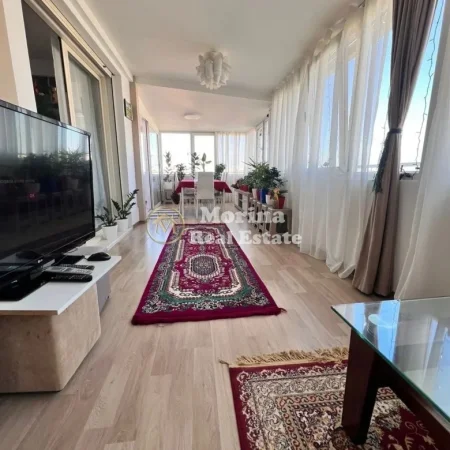 Tirane, jepet me qera apartament 2+1 Kati 8, 115 m² 550 € (Astir)