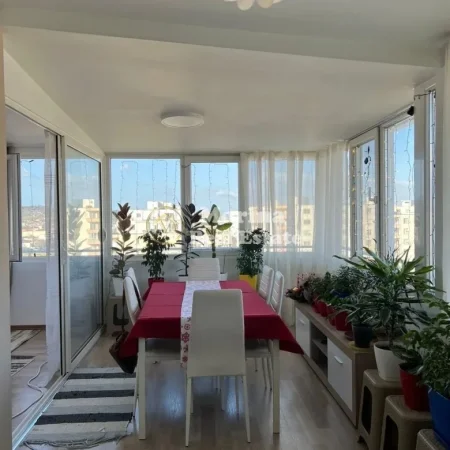 Tirane, jepet me qera apartament 2+1 Kati 8, 115 m² 550 € (Astir)