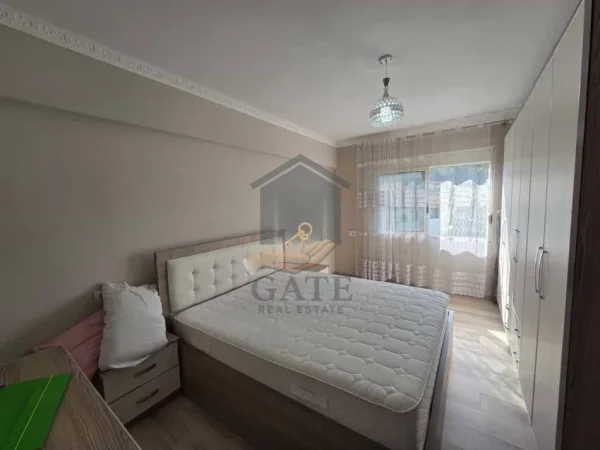 Durres, jepet me qera apartament 1+1 Kati 5, 300 €
