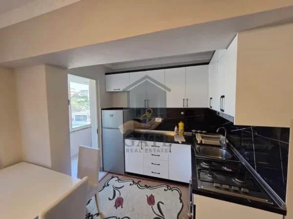 Durres, jepet me qera apartament 1+1 Kati 5, 300 €