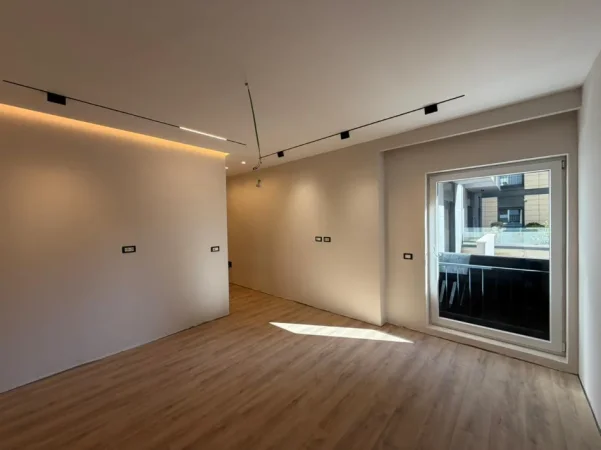 Tirane, jepet me qera apartament 2+1 Kati 2, 150 m² 1.000 € (Rruga Jordan Misja.)