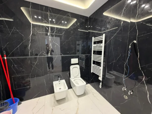 Tirane, jepet me qera apartament 2+1 Kati 2, 150 m² 1.000 € (Rruga Jordan Misja.)