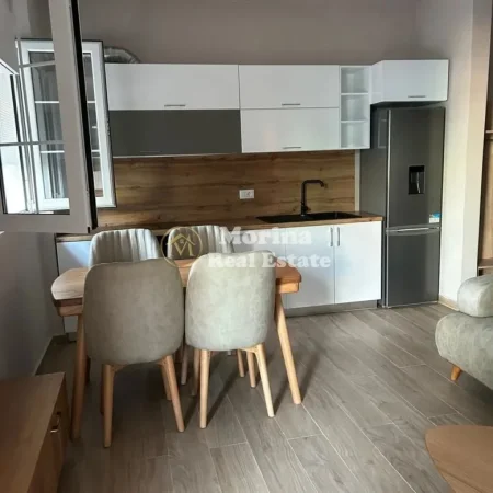 Tirane, jepet me qera apartament 1+1 Kati 1, 65 m² 350 € (Yzberisht)