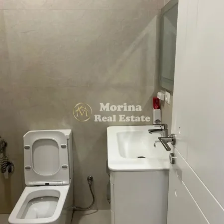 Tirane, jepet me qera apartament 1+1 Kati 1, 65 m² 350 € (Yzberisht)