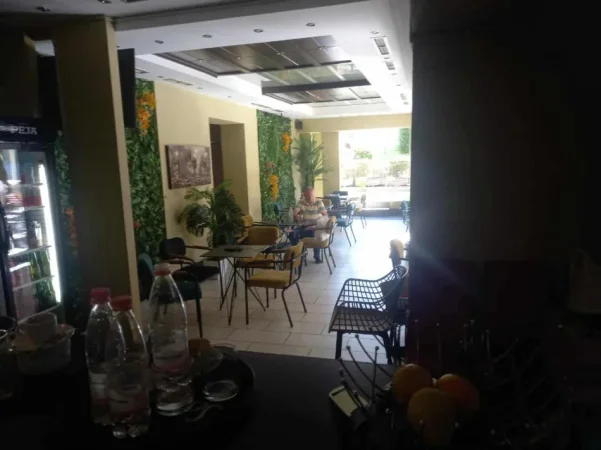 Tirane, shitet nga Pronari, pa-komision bar-kafe Kati 0, 137 m² 315.000 € (Rruga Ali Visha)