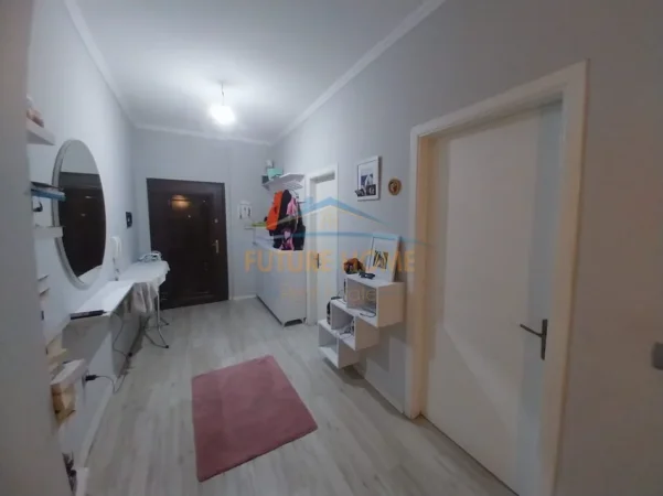 Tirane, shitet apartament 1+1 Kati 6, 64 m² 108.000 € (YZBERISHT)