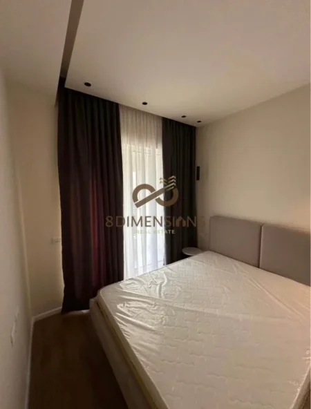 Tirane, jepet me qera apartament 1+1+Ballkon Kati 7, 55 m² 500 € (ali demi)