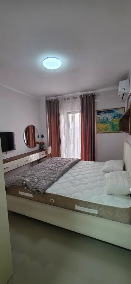 Tirane, jepet me qera apartament 2+1+Aneks+Ballkon Kati 5, 85 m² 600 € (Rotondo Ish Dogana)