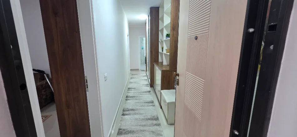 Tirane, jepet me qera apartament 2+1+Aneks+Ballkon Kati 5, 85 m² 600 € (Rotondo Ish Dogana)