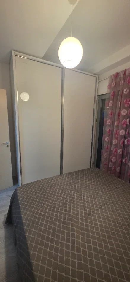 Tirane, jepet me qera apartament 2+1+Aneks+Ballkon Kati 3, 82 m² 750 € (Pazari i Ri)