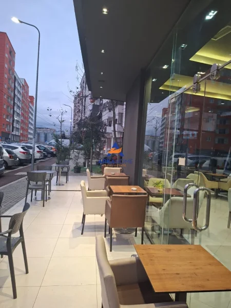 Tirane, shitet lokal Kati 0, 40 m² 146.000 €