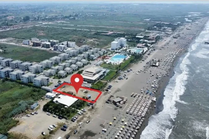 Shengjin, Tale, Toke ne shitje