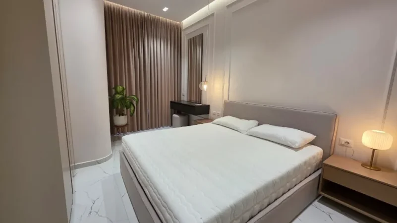 Tirane, jepet me qera apartament 1+1 Kati 2, 80 m² 1.100 € (qender)