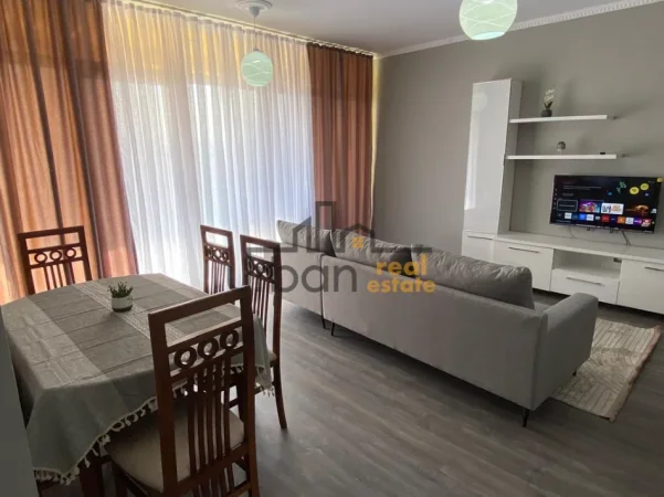 Tirane, jepet me qera apartament 1+1 Kati 2, 77 m² 450 € (Bulevardi i ri)