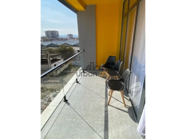 Tirane, jepet me qera apartament 1+1 Kati 2, 77 m² 450 € (Bulevardi i ri)