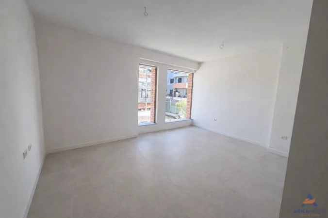 Shqiperi, shitet apartament 1+1+Ballkon Kati 7, 76 m² 110.000 € 