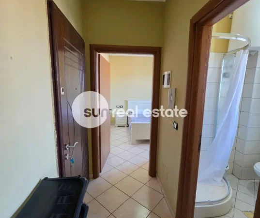 Shkoder, shitet apartament 1+1+Ballkon Kati 5, 55 m² (TEK KISHA E MADHE)