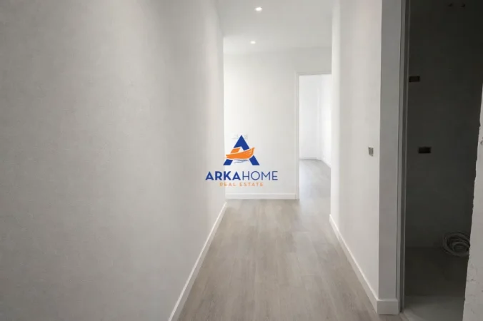 Tirane, shitet apartament 1+1+Ballkon Kati 7, 67 m² 105245 €