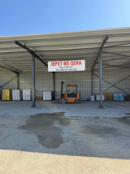 Divjake, jepet me qera ambjent biznesi Kati 0, 303 m² (Babunje divjak)