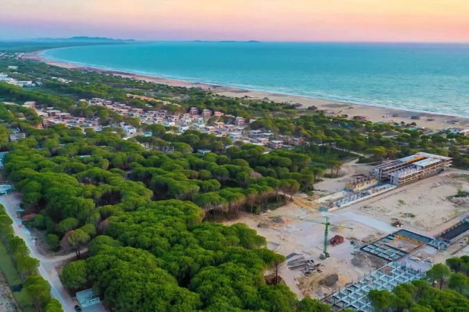 Durres, shitet truall ne bregdet , 2.360 m² 472.000 € (Gjiri i Lalzit)