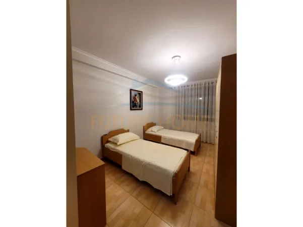 Tirane, jepet me qera apartament 2+1 Kati 5, 115 m² 800 € (Rruga Frederik Shiroka prane 21 Dhjetorit)