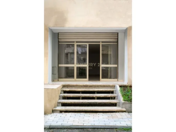 Durres, jepet me qera vetem 1 dhome 1+1 Kati 1, 50 m² 350 € (Plazh,Durres)