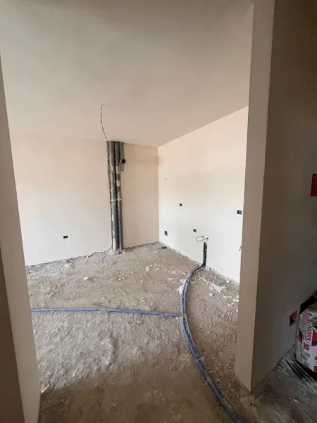 Tirane, shitet apartament 1+1+Ballkon Kati 2, 78 m² 75.000 € (Paskuqan)