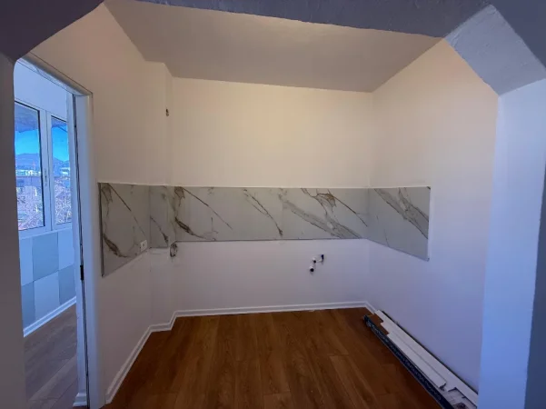 Tirane, shitet apartament 1+1 Kati 5, 58 m² 93.000 € (Kongresi manastirit)