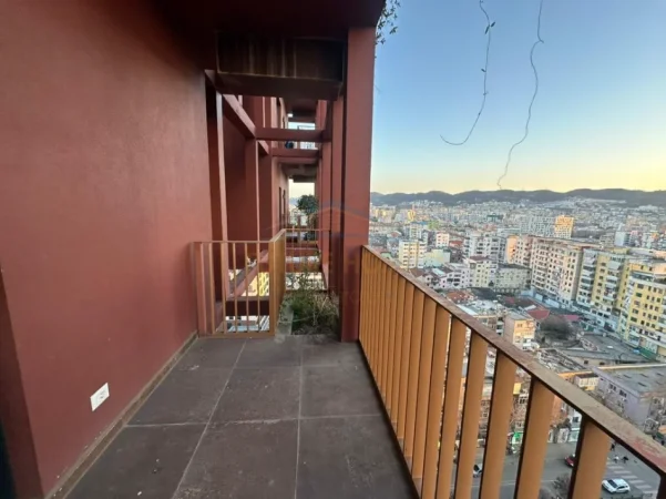 Tirane, shitet apartament 2+1+2 Kati 13, 168 m² 504.900 € (TIRANA GARDEN BUILDING , Rruga Kavajes)