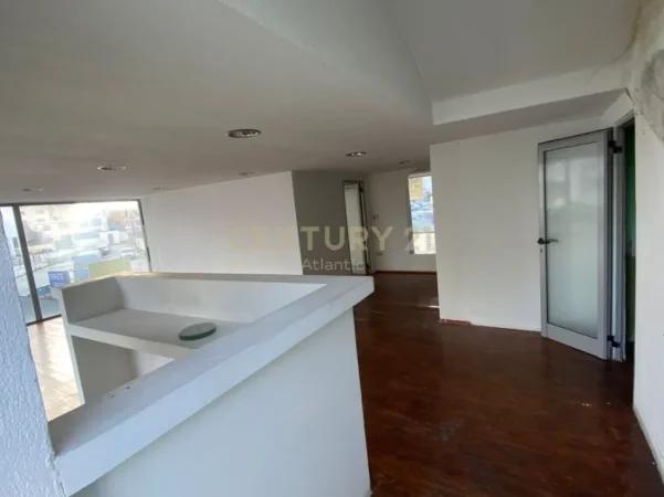 Durres, jepet me qera 1+1 Kati 2, 106 m² 230 € (Lagjia17,Durres)