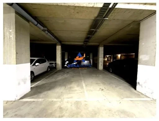 Tirane, shitet garazh | post parkimi Kati -1, 16 m² 