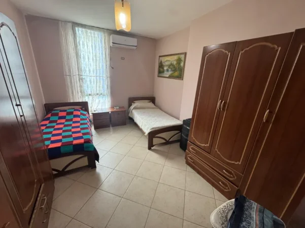 Tirane, jepet me qera apartament 2+1 Kati 2, 500 € 