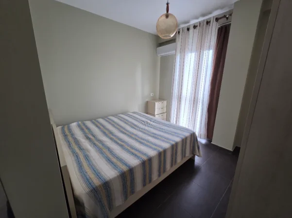 Tirane, jepet me qera apartament 1+1+Aneks+Ballkon Kati 8, 50 m² 450 € (qyteti studenti)