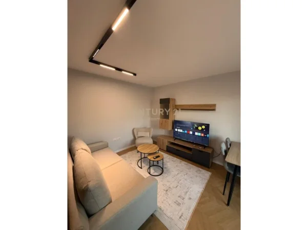 Tirane, shitet apartament 1+1 Kati 4, 53 m² 149.000 € (Selvia)