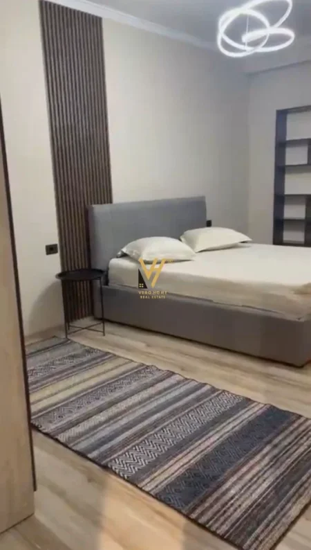 Tirane, jepet me qera apartament 2+1+Ballkon Kati 5, 95 m² 720 € (KODRA E DIELLIT)