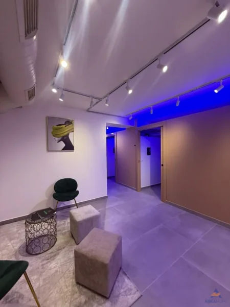 Tirane, jepet me qera ambjent biznesi Kati 0, 130 m² 1.800 € (vasil shanto)