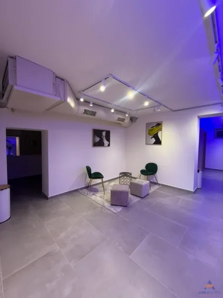 Tirane, jepet me qera ambjent biznesi Kati 0, 130 m² 1.800 € (vasil shanto)