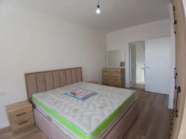 Tirane, jepet me qera apartament 2+1+Ballkon Kati 6, 120 m² 600 € 
