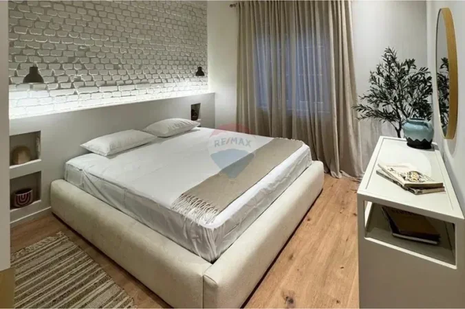 Tirane, jepet me qera apartament 1+1 Kati 2, 65 m² 850 € 