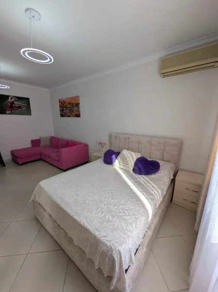 Tirane, jepet me qera garsonier 1+1 Kati 4, 29 m² 500 € (Rruga e Kavajes)