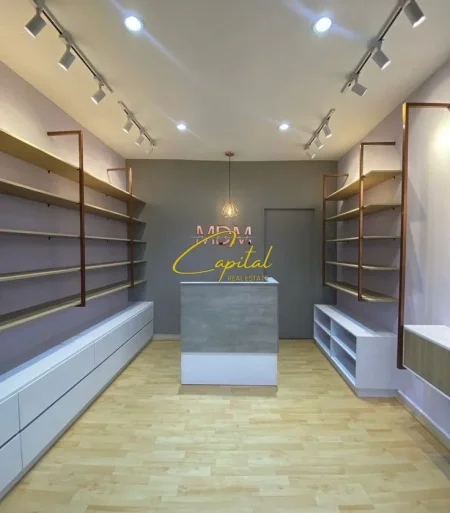 Tirane, jepet me qera dyqan Kati 0, 55 m² 700 € (RRUGA BARDHYL)