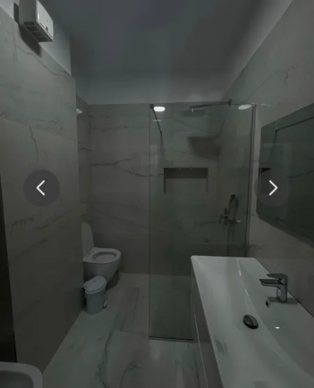 Tirane, jepet me qera apartament 1+1+Ballkon Kati 3, 70 m² 550 € 