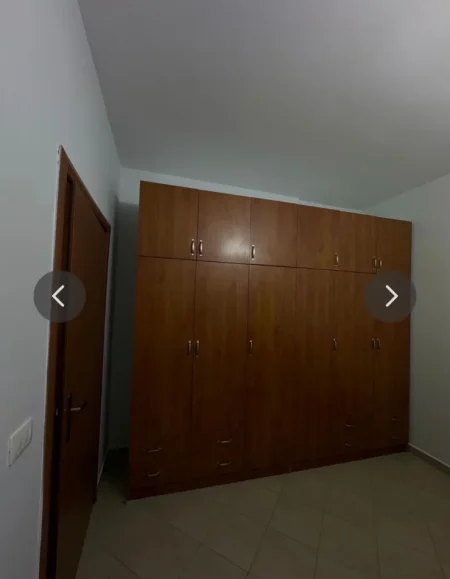 Tirane, jepet me qera apartament 1+1+Ballkon Kati 3, 70 m² 550 € 