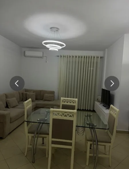 Tirane, jepet me qera apartament 1+1+Ballkon Kati 3, 70 m² 550 € 