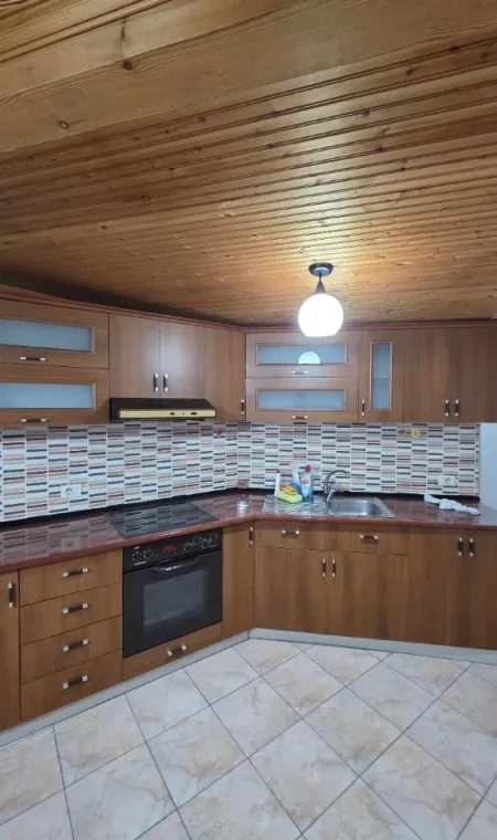 Tirane, jepet me qera apartament 1+1 Kati 10, 65 m² 400 € 