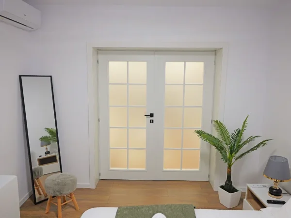 Tirane, jepet me qera apartament 1+1 Kati 1, 55 m² 750 € (Rruga e Elbasanit)