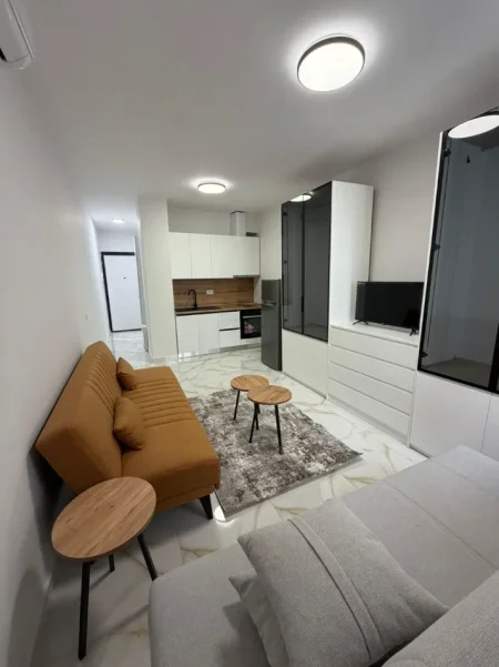 Tirane, jepet me qera garsoniere Kati 2, 40 m² 400 € ,Laprake